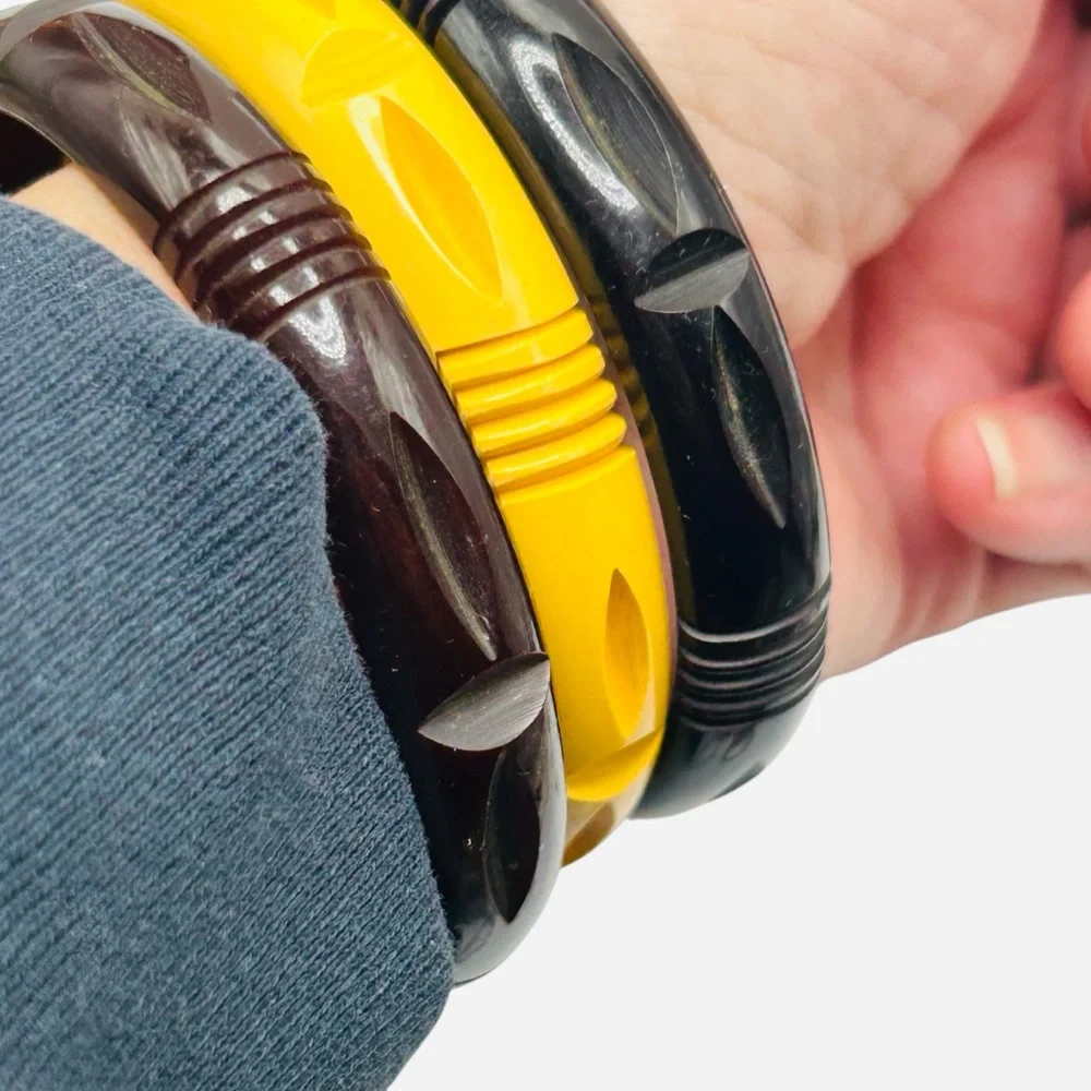 Vintage Carved Bakelite Bangles Black, Butterscotch and Chocolate